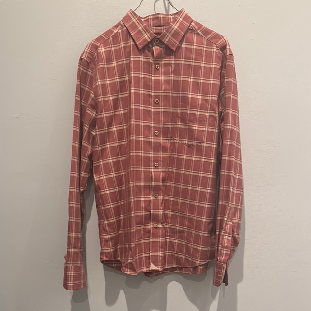 UNTUCKit Red and White Casual Button Down Shirt